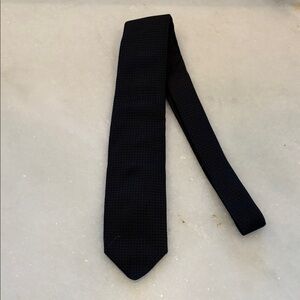 Thomas Pink Elegant Black Tie